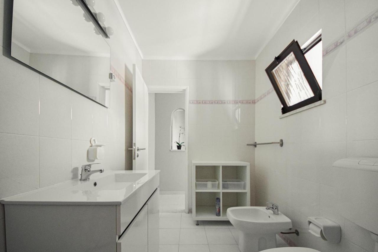 Blue Door Lagos Ngoại thất bức ảnh
